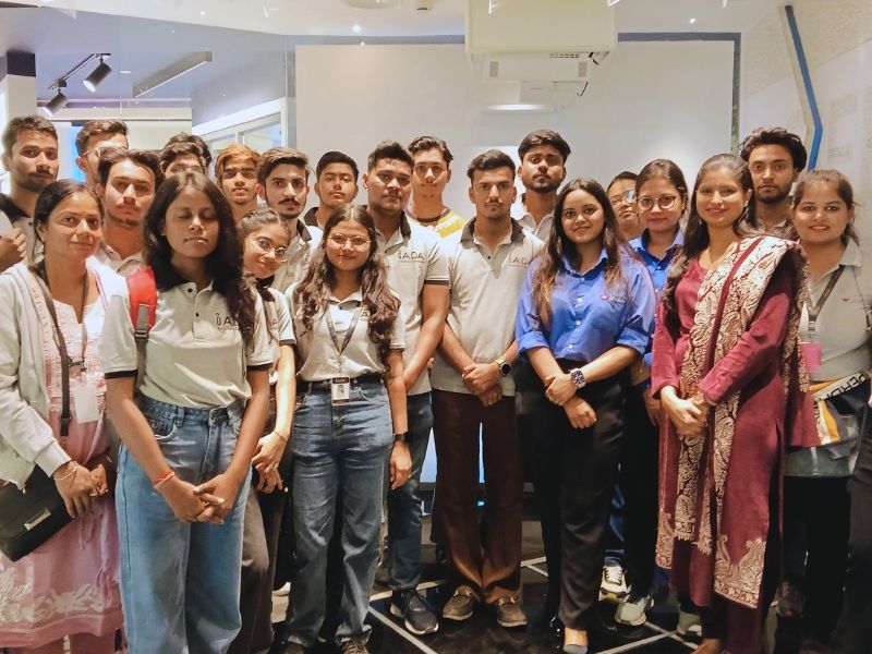 Read more about the article Key Factors Contributing to the Growth of Fashion Designing Institutes in Noida